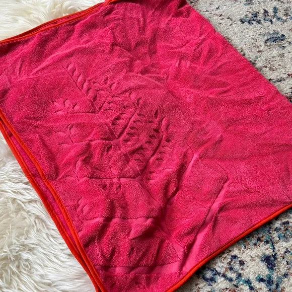 Four seasons CHILDREN'S HOODED TOWEL - Picture 2 of 5